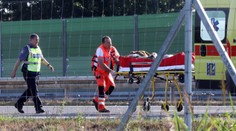 Strašlivé neštěstí na dálnici. Řidič (24) a žena (20) mrtví, dítě (2) těžce zraněné