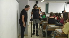 Mladí v kůži seniorů. Studenti si vyzkoušeli život s Parkinsonem