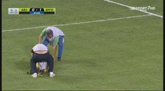 Cesta hrůzy: S hráčem na nosítkách zacházeli jako s pytlem brambor!