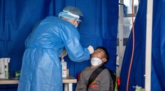 Čína zavírá celou Šanghaj. Na covid chce otestovat 25 milionů lidí