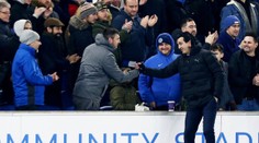 Trenér Arsenalu v problémech: Trefil diváka lahví, už zná trest