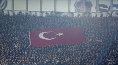 Drsná istanbulská dohra. Slávističtí fanoušci byli v Turecku napadeni nožem