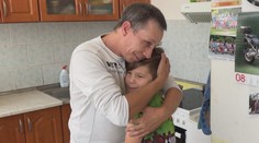 Tatínek se stará o tři děti. Těm Patron dětí pomůže s vybavením do školy
