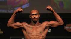 Jones tipnul vítěze zápasu Adesanya vs. Blachowicz, tweet však už smazal