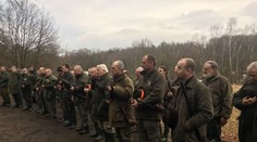 Myslivci v Praze honili divočáky, jeden na útěku zranil chataře