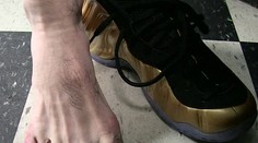 Boxer skrývá tajnou zbraň! Má 6 prstů na noze!