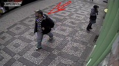 Dívky v centru Prahy POZOR! Metropolí brouzdá OSAHÁVAČ!