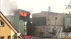 Elektrárnou v Kolíně otřásl výbuch, pak vzplála. Škoda jde do desítek milionů