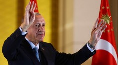 Erdogan bouchl do stolu. Zelenskému řekl, jak musí skončit válka na Ukrajině