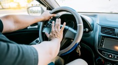 Řidička v Chorvatsku měla plné zuby zvuků klaksonu. Nervózním šoférům poslala jasný vzkaz
