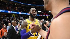 LeBron se vrátil do Clevelandu! Předvedl show a Lakers vyhráli