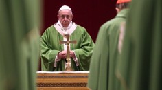 Papež na summitu: Zneužívání přirovnal k rituálním vraždám dětí