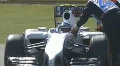 Sexy Susie nedojela, Massa havaroval. Williams si doma uřízl ostudu