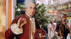 Továrna na Mozartovy koule končí. Prodává poslední kousky oblíbené pochoutky