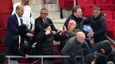 Muž se postavil nájezdu ultras. Ubránil rodiny hráčů a Kladiváři ho chtějí v Edenu