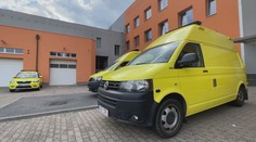 Pardubické sanitky budou pomáhat v Albánii. Zachraňovat mohou i české turisty