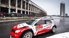 Jak se létá po sněhu v rychlosti 180 km/h? Očistec na vlastní kůži!