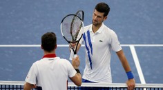 Nadržování Djokovičovi? Poražený soupeř si stěžuje na pořadatele