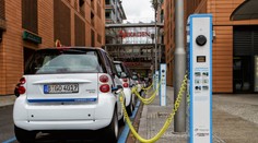 Podpoří vláda nákup elektromobilů? A z koho by si měla brát příklad?