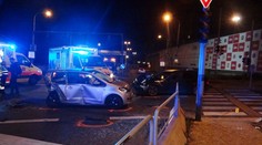 BMW sejmulo auto stojící na červenou, řidič odmítl dýchnout