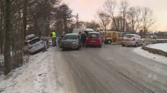 Nehoda tří aut zablokovala dálnici D5. Dvě ženy skončily v nemocnici
