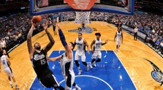 Skvělý Cousins dobyl Orlando, 76ers dlouho trápili favorita