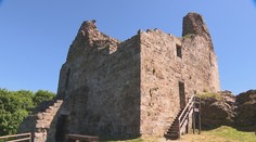 Nejstarší kamenný hrad u nás slaví kulaté jubileum. Přimdě je už 900 let