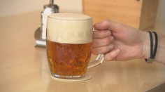 Alkohol patří mezi nejnebezpečnější návykové látky. Experti volají po regulaci