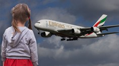 Dívka (7) upadla na palubě airbusu do kómatu. Po chvíli zemřela
