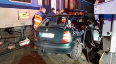 Vlak v Plzni sešrotoval Fabii. Jediným zraněným byl chodec, který se lekl