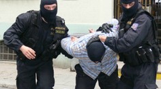 Razie ÚOOZ nekončí: Včera policisté, dnes státní zástupkyně