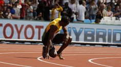 Bolt na MS nesimuloval. Natrhnul si stehenní sval. Tady je důkaz!