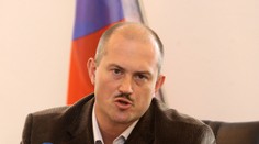 O volby na Slovensku není zájem. Strany bojují proti Kotlebovi