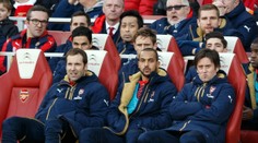 Dobré zprávy z Londýna! Čech je připraven, Rosický už trénuje