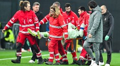 Hrozivá srážka v Serii A. Za zraněného brankáře se modlila i hvězda AC Milán