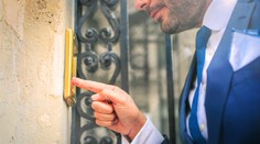 Po bankéřích právníci. Podvodníci našli další způsob, jak lidi obrat o peníze
