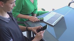 Školáků s vlastním účtem v bance přibývá. Někteří ho mají už od šesti let
