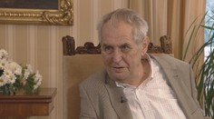 Zeman si bere dovolenou. A jak tráví Vánoce ostatní politici?