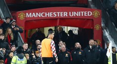 Frustrovaný Ronaldo! Kouč ho nenasadil, a tak utekl ještě před koncem zápasu