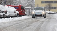 Řidiči, nezapomeňte na nové předpisy! Za sníh hrozí pokuty