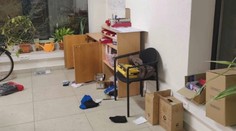 Muž se plně soustředil na krádež. Nevšiml si hlídky, která ho přijela zatknout