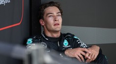 Všechno je jinak! Russell přišel o vítězství v F1, byl diskvalifikován