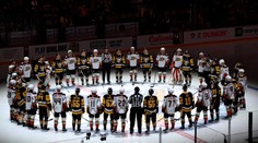 V Pittsburghu uctili památku Adama Johnsona, fanoušci tleskali vestoje