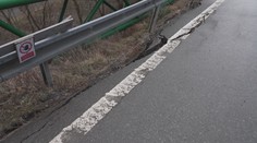 Lidé čekají na opravu silnice roky. Kvůli semaforu denně tráví čas v kolonách