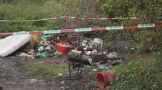 Požár zachvátil přístřešek na Pardubicku. Jeden člověk zemřel, další se zranil