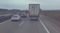 VIDEO: Útok na kamion na D5. Spolujezdec v BMW mu za jízdy prostřelil okno