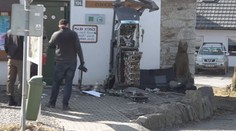 Na Klatovsku explodoval bankomat. Policie hledá svědky
