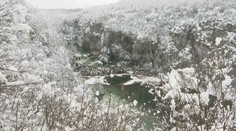 Magická krajina. Plitvická jezera pokrylo téměř půl metru sněhu