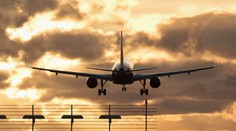 Hrozí krize obřích rozměrů. První aerolinky už začínají rušit lety