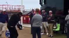 Riskoval ránu do intimních partií: Jak tento odpal dopadl? VIDEO